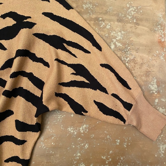 LSU Louisiana tiger stripe sweater, tan & black, medium large drop shoulder - Picture 2 of 3